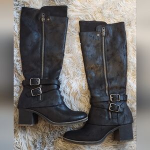Carlos by Carlos Santana Black Heeled Boots with Zipper and Buckle